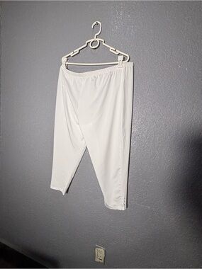 Women’s White Performance Elastic-Waist Pants